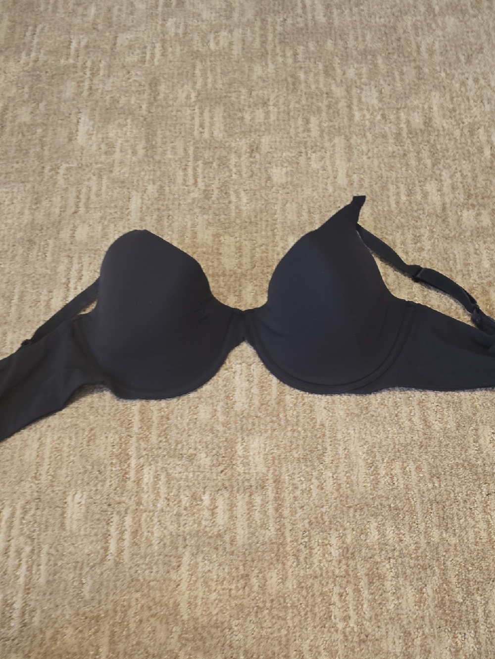 SKIMS Black Molded T-Shirt Bra